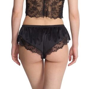 Natori Chantilly Short